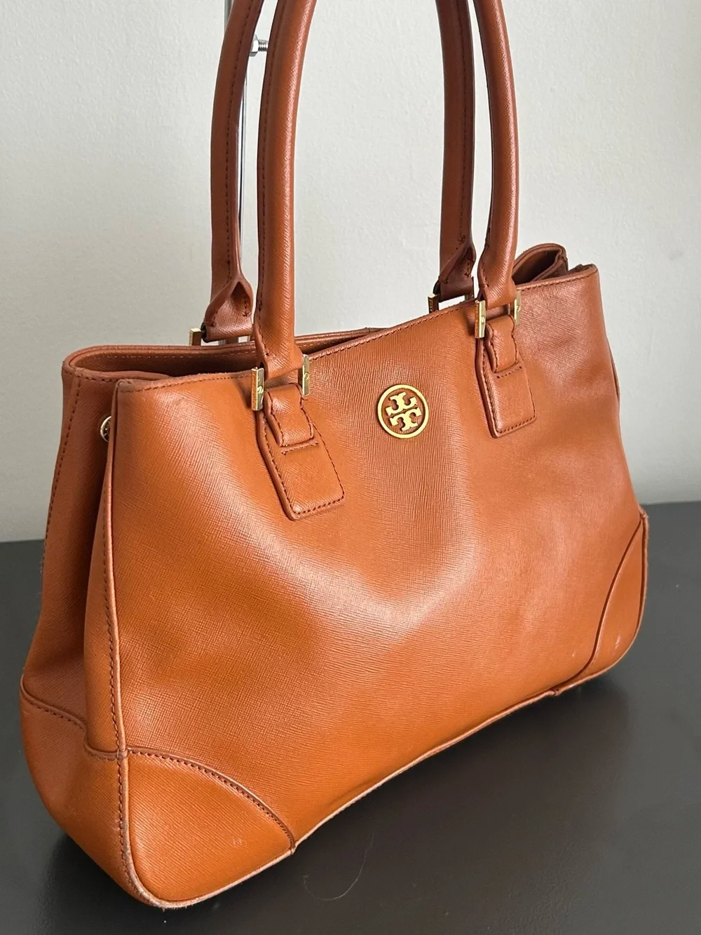 Tory Burch Robinson Cognac Saffiano Leather Tote Shoulder Bag Work tote